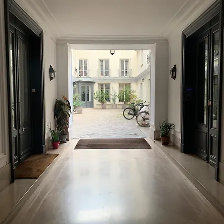 Cozy Mezzanine In The Heart Of Apartment *
